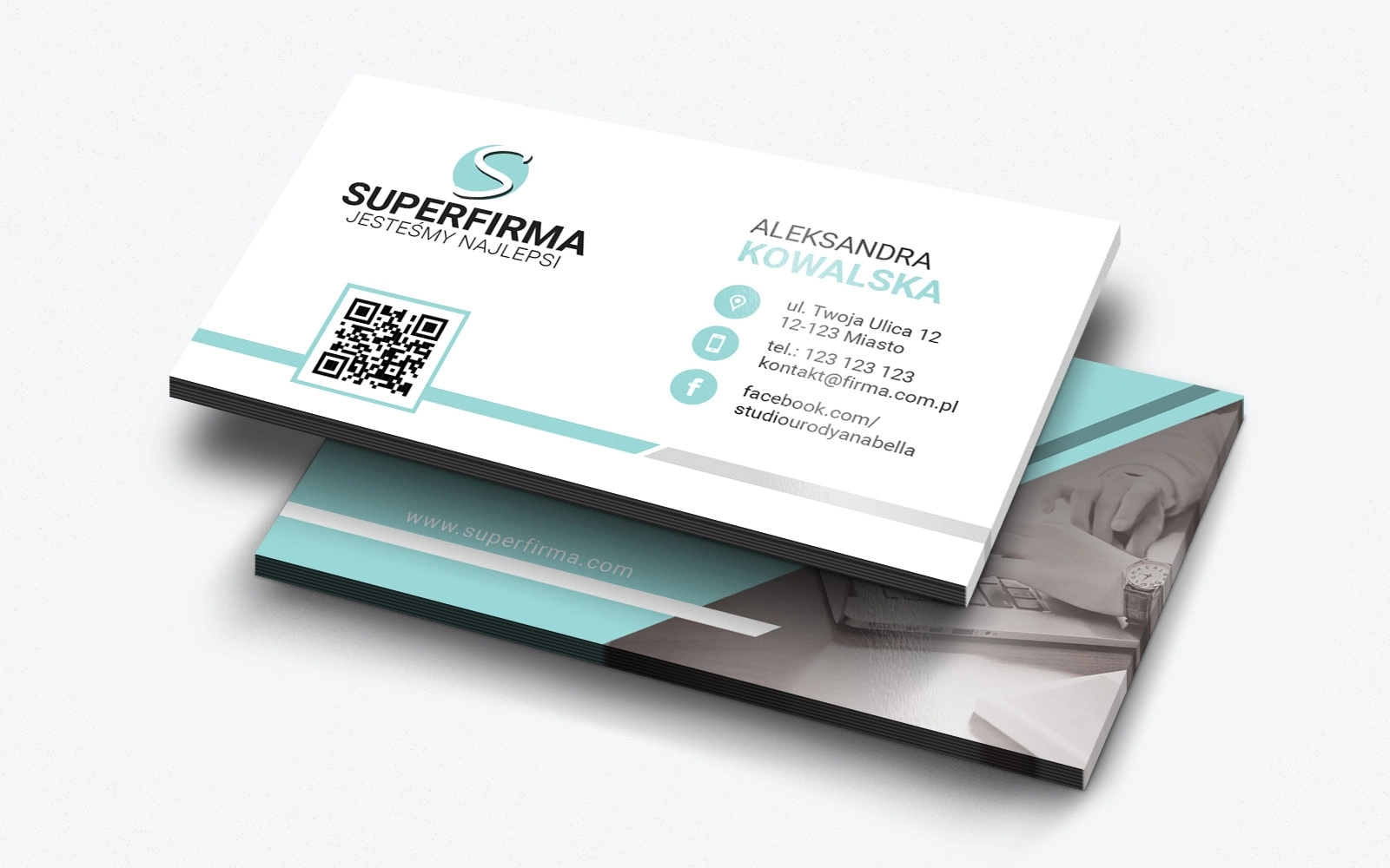 Projekt wizytówki firmowej uniwersalnej do dostosowania z kodek QR